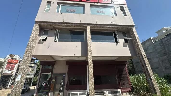 Ready to move Office Space for sale in Sector 27C, Faridabad